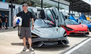 Giới nhà giàu Singapore dửng dưng với xe điện