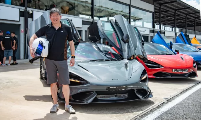 Giới nhà giàu Singapore dửng dưng với xe điện